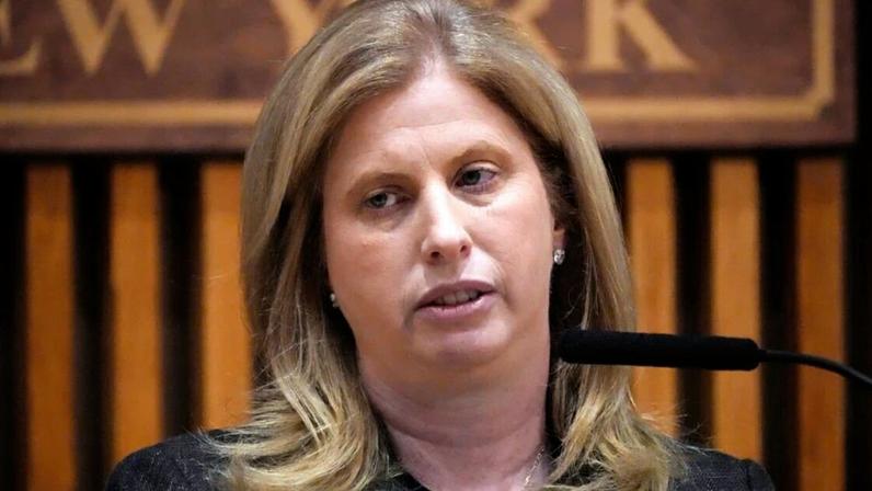 A comissária de polícia de Nova York, Jessica Tisch, informou que atirador ainda não foi localizado.