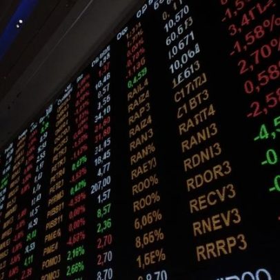 Ibovespa sobe 0,64% com dados dos EUA; dólar fica estável