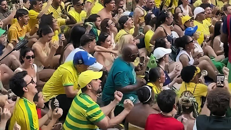 Brasileiros transformam remada viking em ‘créu’ nos EUA
