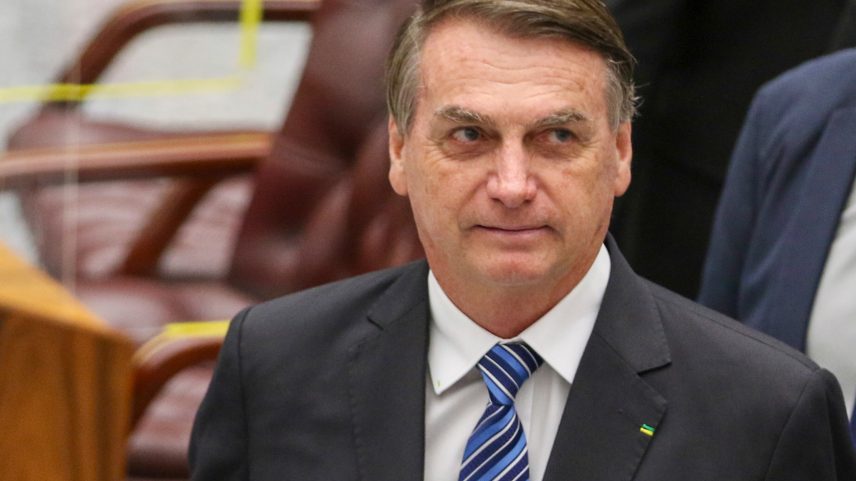 Descumprimento da decisão pode levar Bolsonaro de volta ao regime fechado