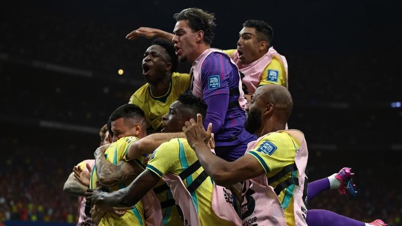 Jogadores da seleção comemoram a classificação para as oitavas de final da Copa do Mundo 2026