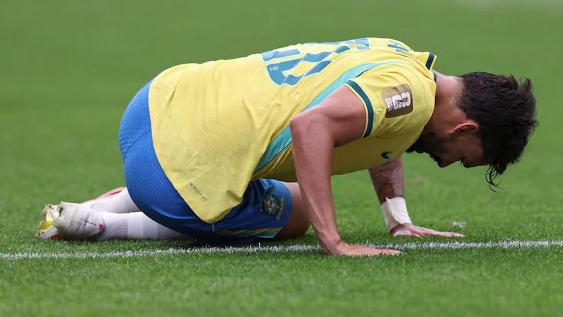 Lucas Paquetá sofreu uma lesão de grau 2 na coxa esquerda e está fora da Copa do Mundo