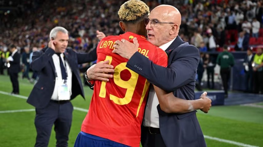De la Fuente vai da base espanhola à final da Copa do Mundo