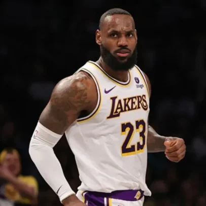 76ers querem fechar contrato com LeBron James
