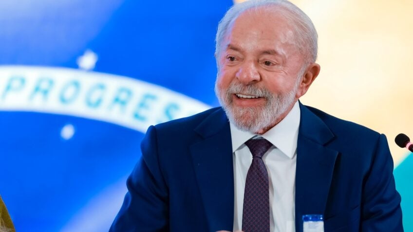 Universidade federal focada na Ciência do Esporte atuará em gestão, treinamento de atletas, paradesporto e inovação no setor;na imagem, o presidente Lula durante evento no Palácio do Planalto