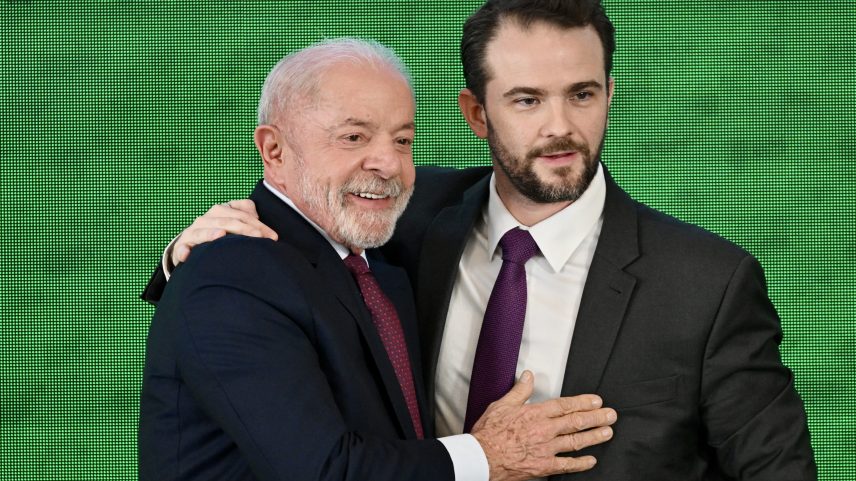 Lula reduz bloqueio e libera R$ 5,7 bilhões para ministérios