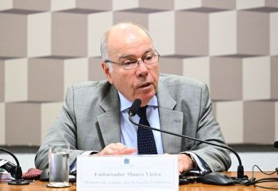 Câmara convoca Vieira para explicar fala sobre intervenção dos EUA