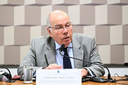 Câmara convoca Vieira para explicar fala sobre intervenção dos EUA