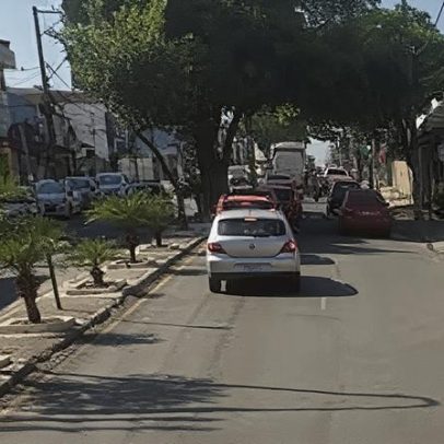 Idosa fica ferida após peça se soltar de caminhão em Ribeirão das Neves