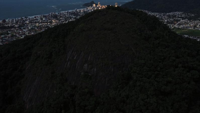 Prefeitura de Matinhos e ICMBio negociam para viabilizar um novo teleférico no Morro do Escalvado. (Foto: Dolvane Machado/ICMBio)