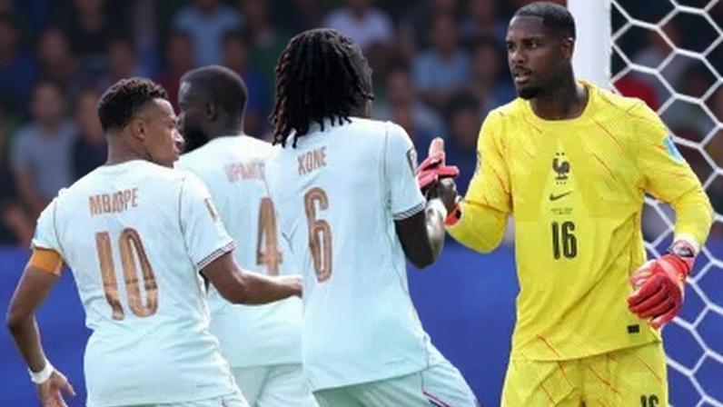 Jogadores franceses contra Noruega na Copa do Mundo