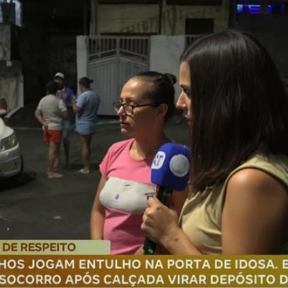 Entulho na porta de idosa: vizinhos transformam calçada em depósito