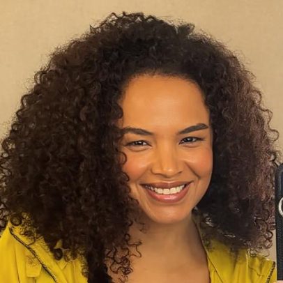 Lucy Ramos mostra barriga e comenta autoestima de grávida