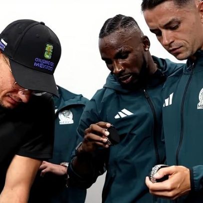 Jogadores mexicanos devolvem relógios de luxo recebidos de influencer