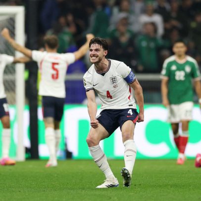 Bellingham faz dois gols e Inglaterra vence México na Copa do Mundo