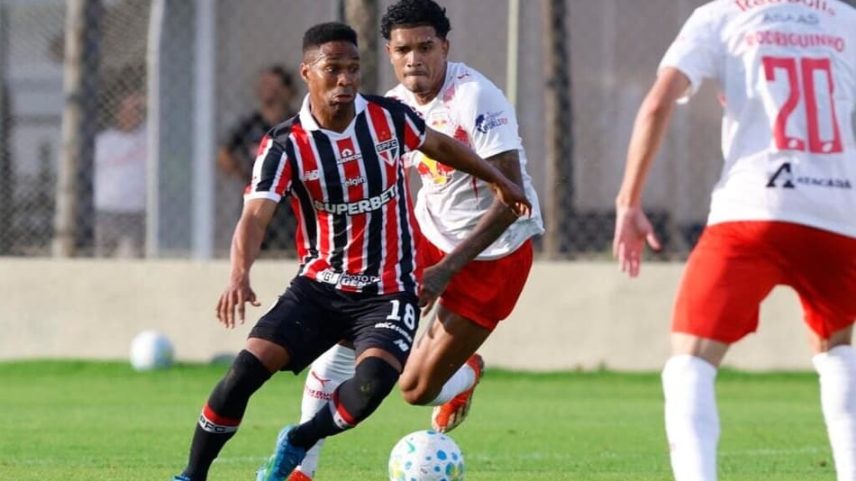 São Paulo e RB Bragantino fizeram um jogo-treino neste sábado (4). (Foto: São Paulo/Divulgação)