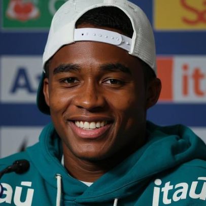 Endrick exalta Neymar e diz que vai dormir como um bebê