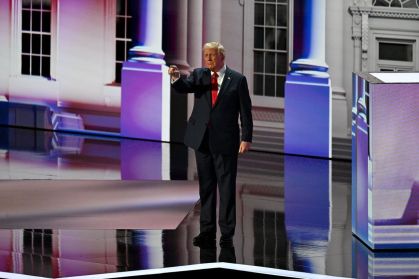 O presidente Donald Trump no palco durante a Convenção Nacional Republicana na quinta-feira, 18 de julho.