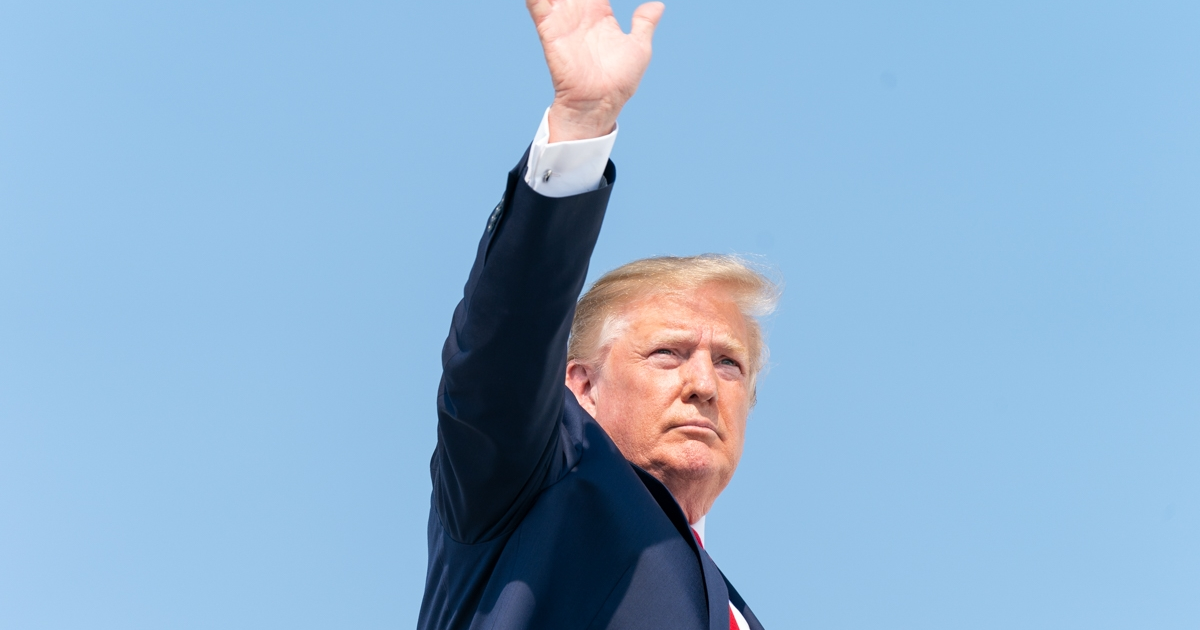 “A UE pagará caro”: Trump ameaça retaliação por multas ao Google