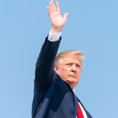 "A UE pagará caro": Trump ameaça retaliação por multas ao Google