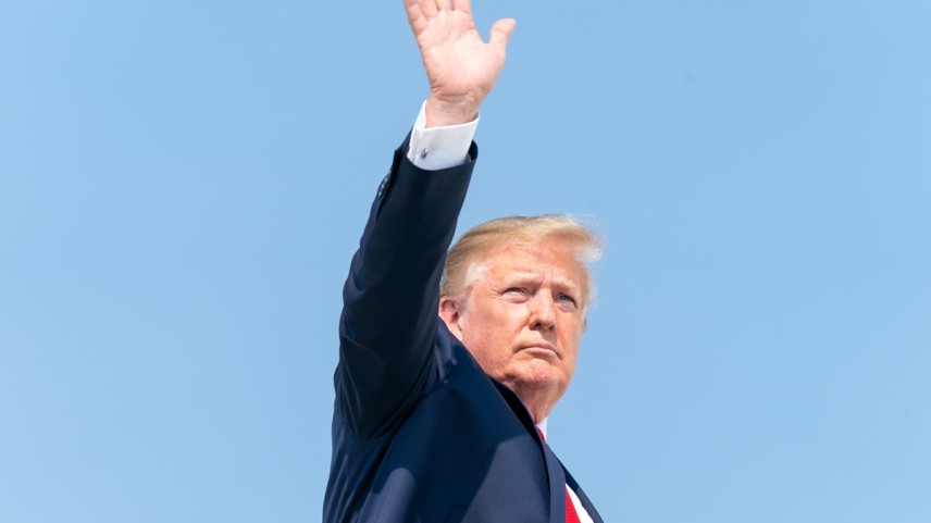 "A UE pagará caro": Trump ameaça retaliação por multas ao Google