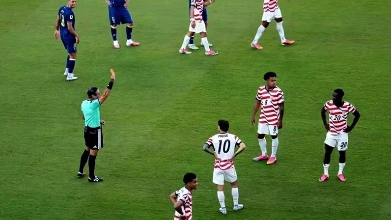 Balogun é expulso na Copa do Mundo