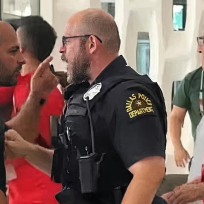 Conflito entre policiais e delegação do Egito marca chegada em Dallas