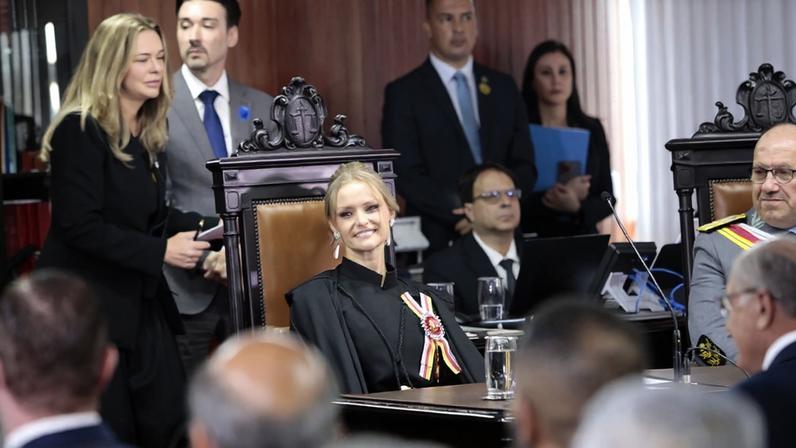 Imagem colorida de Verônica Sterman, nova ministra do STM