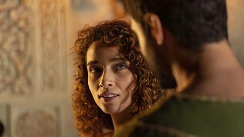 Letícia Laranja dá vida a Gomer em Amor em Ruínas