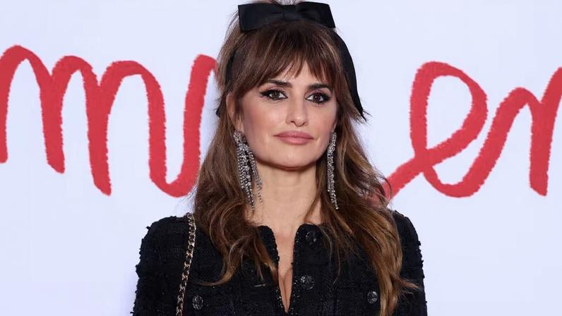 Penélope Cruz ganha carro de celebridade e decide aprender a dirigir