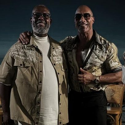 The Rock participa de samba com Péricles no Rio