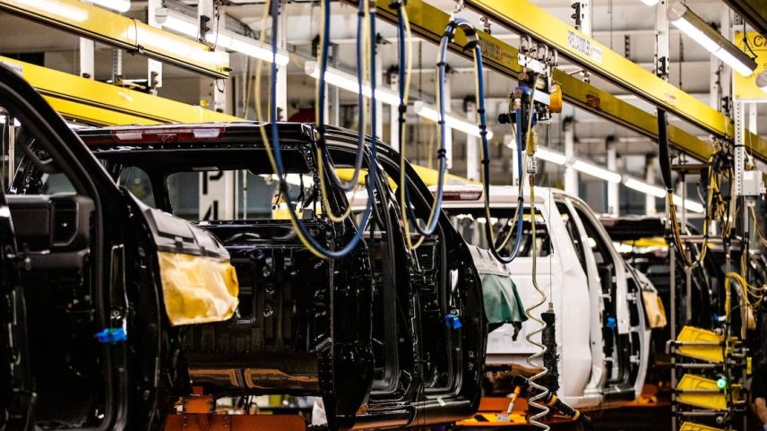Entre janeiro e junho, foram fabricados 204.658 veículos, uma queda de 18,3% em relação ao mesmo período do ano passado.