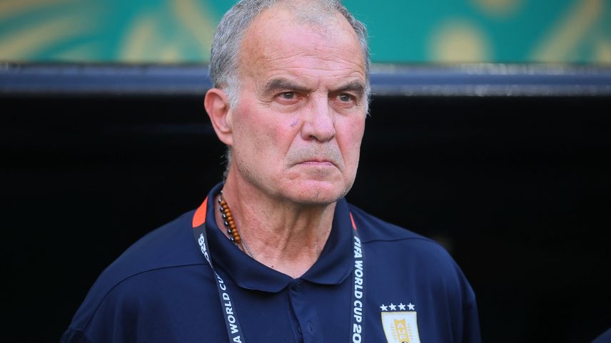 Marcelo Bielsa encerrou sua passagem pelo Uruguai após uma campanha decepcionante