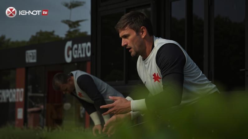 Comissão técnica permanente do clube comanda trabalhos do elenco vascaíno de olho no segundo semestre da temporada.