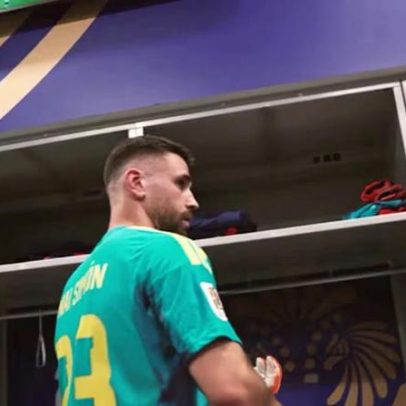 Unai Simón atinge recorde histórico de jogos sem sofrer gols na Copa