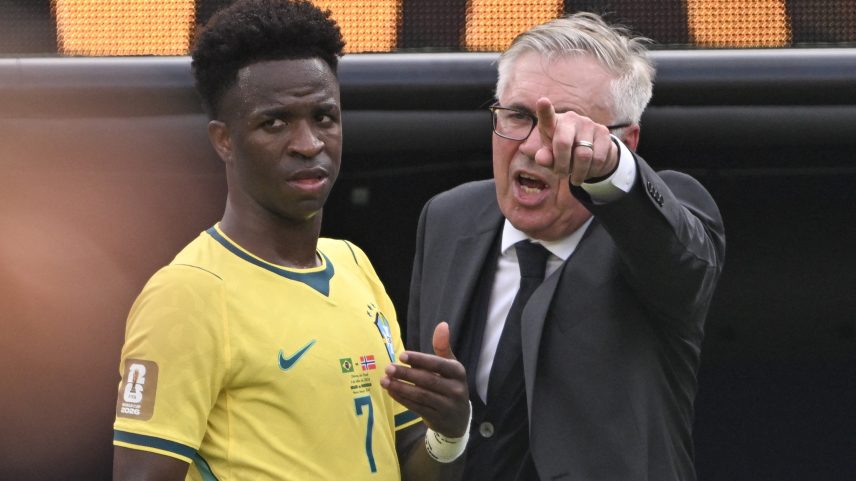 Bruno Guimarães lamenta pênalti perdido em Brasil x Noruega — Foto: Mauro Pimentel/AFP