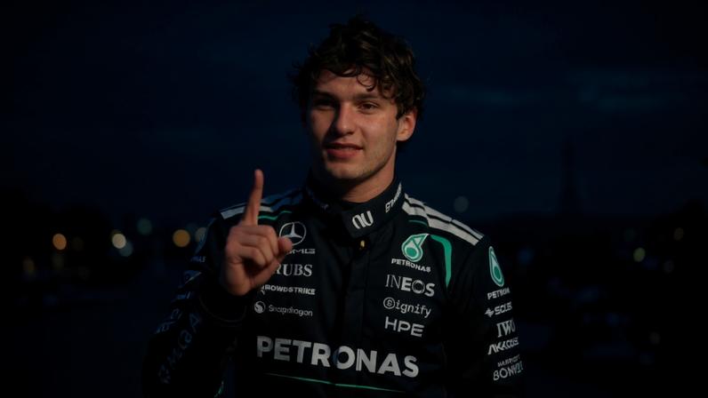 Fórmula 1: Kimi Antonelli garante pole position no GP da Grã-Bretanha