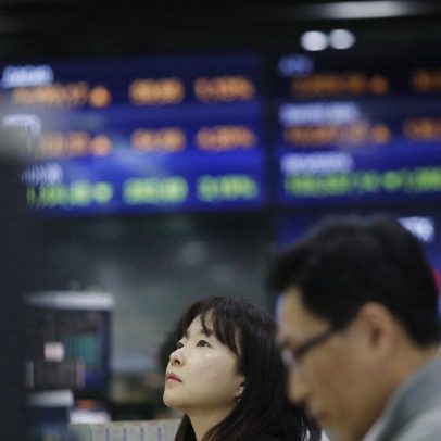 Rali da IA divide bolsas asiáticas entre vencedores e perdedores no 1º semestre