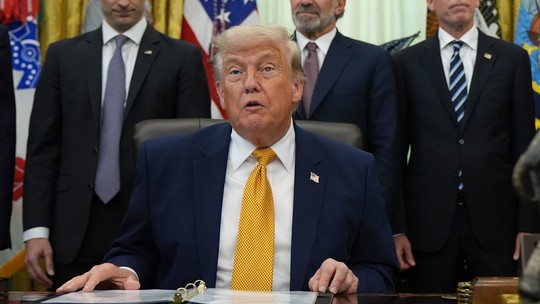 FT/Análise: Contradições de Trump distorcem uma história complexa do comércio dos EUA