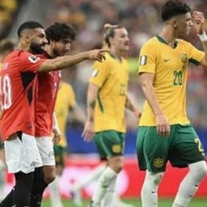 Salah volta a falar sobre cavadinha de pênalti e minimiza duelo com Argentina