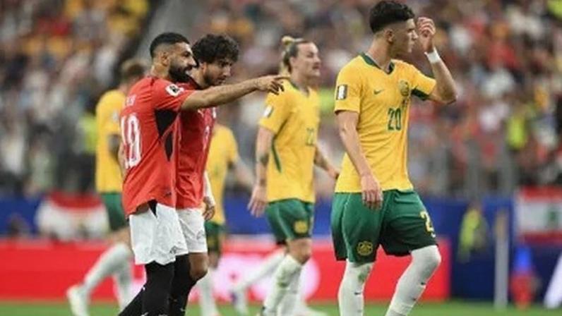 Salah passa instruções para companheiro do Egito