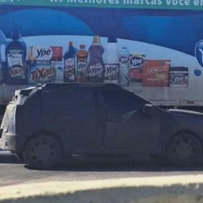 Novo Fiat Argo é flagrado em testes em avenida de BH