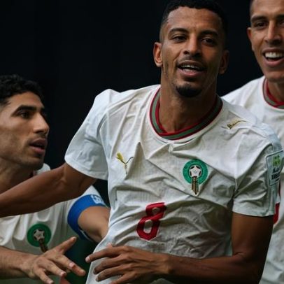 Marrocos vence Canadá e avança às quartas em jogo com muitos cartões
