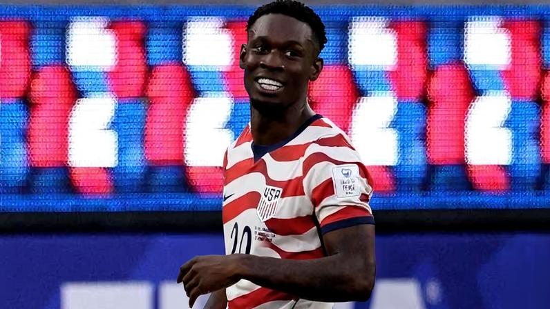 Balogun, dos Estados Unidos, comemora gol contra o Paraguai