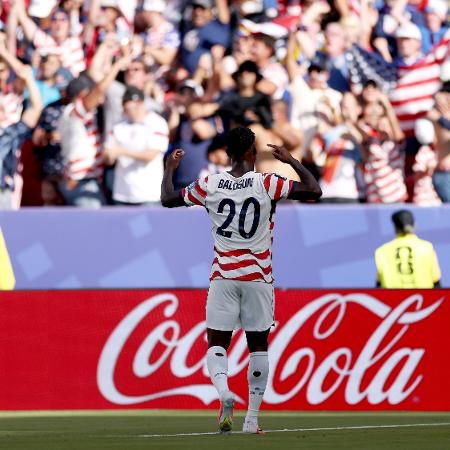 Balogun postou foto sem legenda após decisão da Fifa