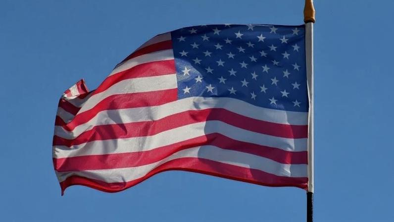 Na prática, a medida permite que autoridades norte-americanas investiguem operações ligadas às facções e adotem punições previstas na legislação antiterrorismo