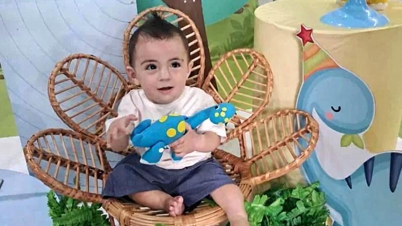 Bebê Miguel, cuja mãe e o padrasto viraram réus