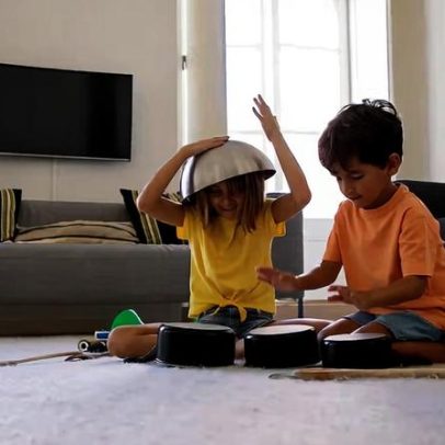 Pais que recebem amigos dos filhos transmitem mensagem importante, diz psicanalista