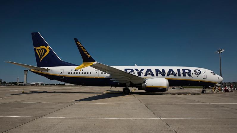 Boeing 737 da aérea de baixo custo irlandesa Ryanair