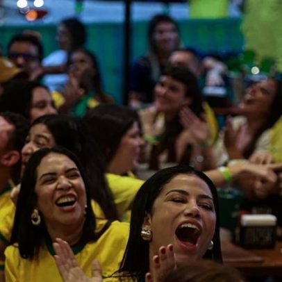 Bares do DF cobram entrada em jogos do Brasil; prática é legal?